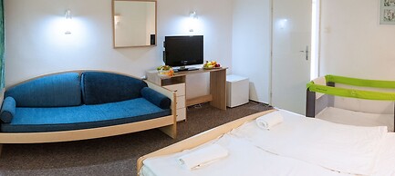 CE Napfény Hotel