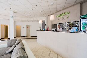 CE Napfény Hotel