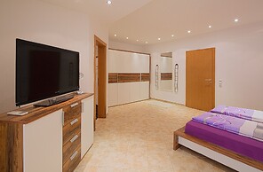 Montelux Apartments