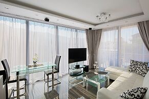 Montelux Apartments