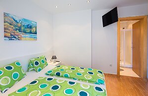 Montelux Apartments