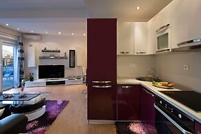 Montelux Apartments