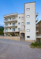Montelux Apartments