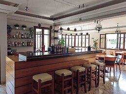 Corali Hotel