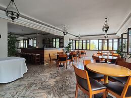 Corali Hotel