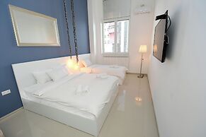 Super Luxury Apartments