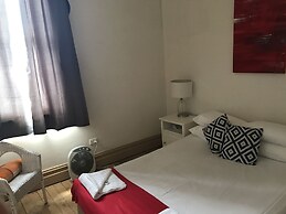 Caledonia Hotel