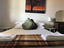 Caledonia Hotel