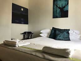 Caledonia Hotel