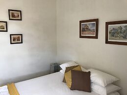 Caledonia Hotel