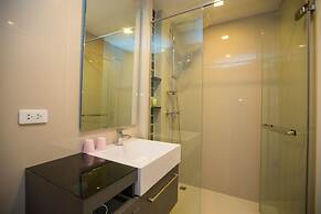 The Deck Condo Patong by VIP