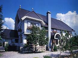 Petit Hotel P-Bow
