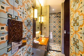Silver Chest Boutique Hotel