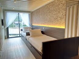 Casa Hill Resort