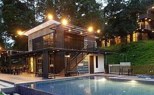 Casa Hill Resort