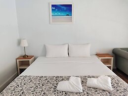 Blue Shore Cottage