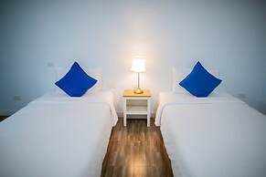 Blue Shore Cottage