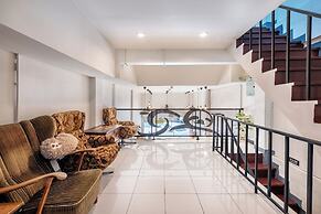 Sloth Hostel Don Mueang