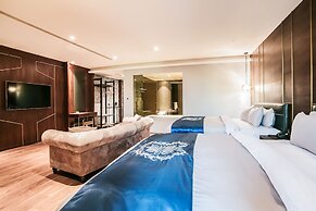 Saint Art Hotel