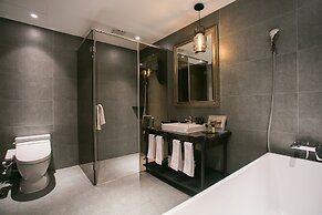 Saint Art Hotel