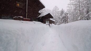 Lodge Q Hotel