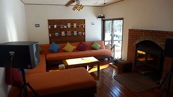 Lodge Q Hotel