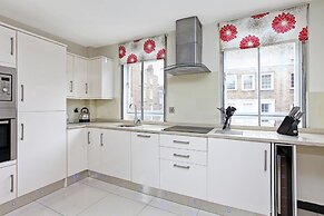 Baker Street Suites
