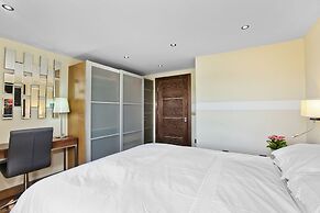 Baker Street Suites