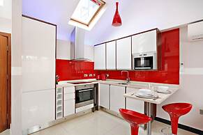 Baker Street Suites