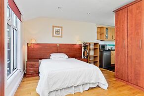Baker Street Suites