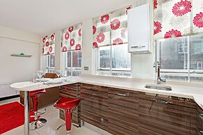 Baker Street Suites