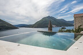 Monte Bay Retreat - Adult Only