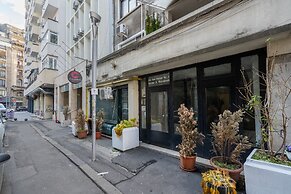 MRG Apartments