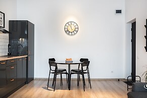 MRG Apartments