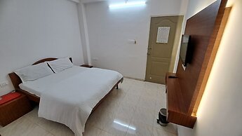 Hotel Dhruv Palace