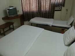 Hotel Dhruv Palace