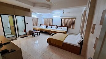 Hotel Dhruv Palace