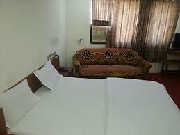 Hotel Dhruv Palace
