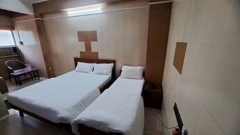Hotel Dhruv Palace