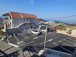 Apartments Villa Dadic