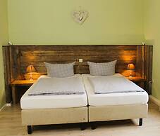ARRIVEL Pension Haus am Bach