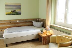 ARRIVEL Pension Haus am Bach