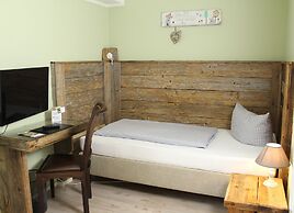 ARRIVEL Pension Haus am Bach