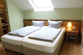 ARRIVEL Pension Haus am Bach