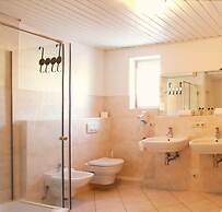 ARRIVEL Pension Haus am Bach