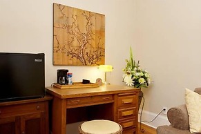 Cheltenham Suites