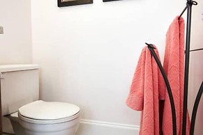 Cheltenham Suites