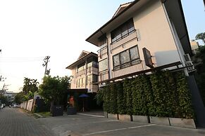 VIYA Lodge