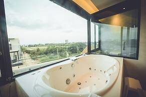 Whale Hua Hin