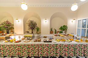 Halo Boutique Hotel